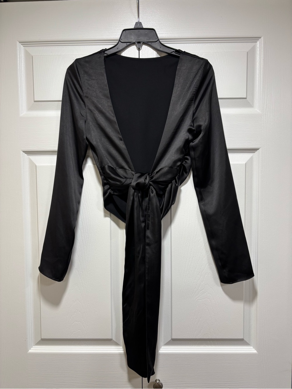 Zara Black Satin Tie Front Deep V Long Sleeve Top Blouse Size Small